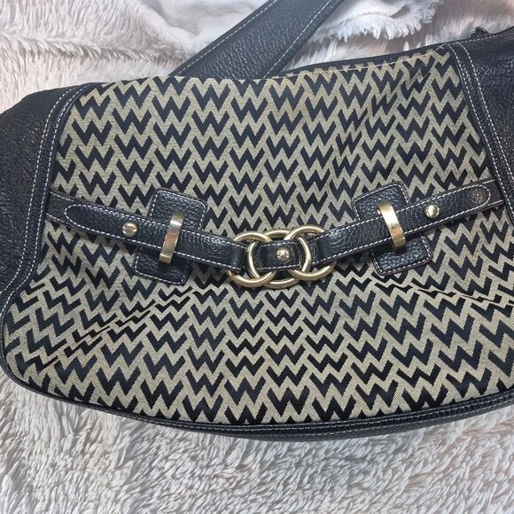 NWOT Black & Beige Wilson Leather  V-Pattern Shoulder Bag Gold Hardware